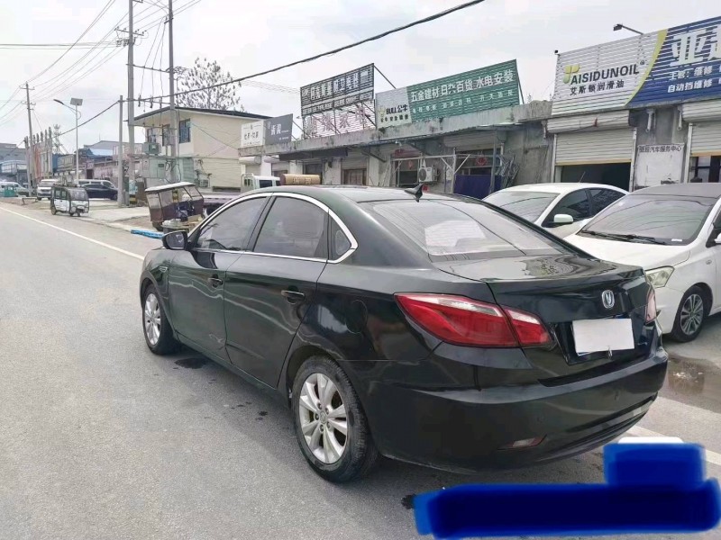 东营14年长安汽车逸动5