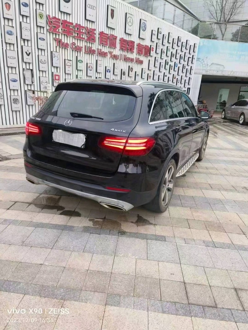 东营16年奔驰GLC7