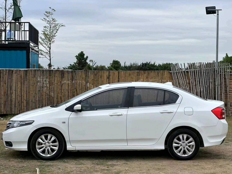 汕头14年本田锋范3