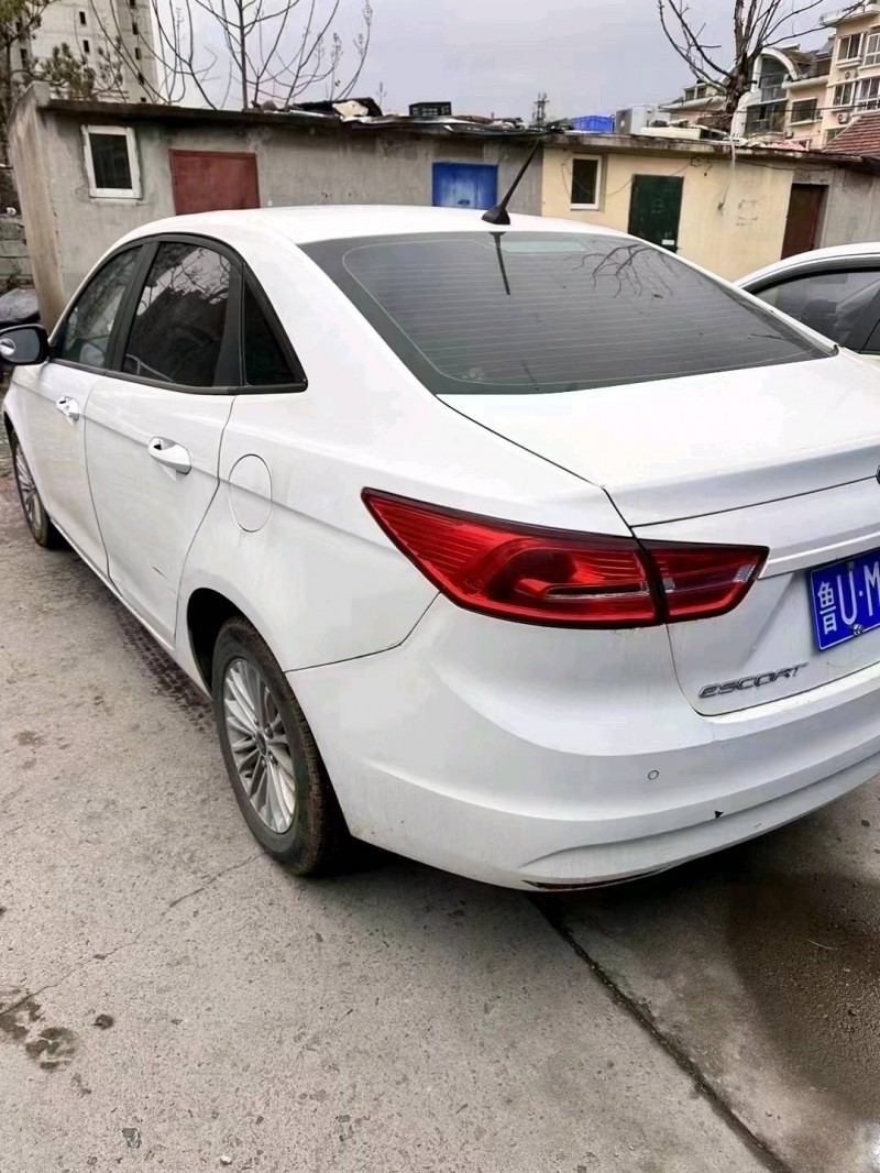 东营18年福特福睿斯2