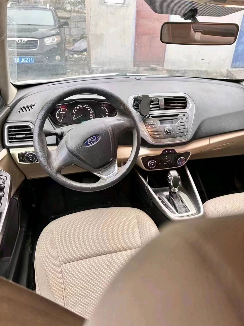 东营18年福特福睿斯5