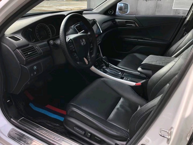 沈阳17年本田雅阁6