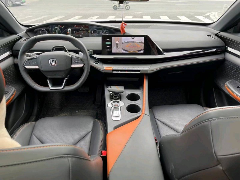 广州22年长安汽车UNI-V5