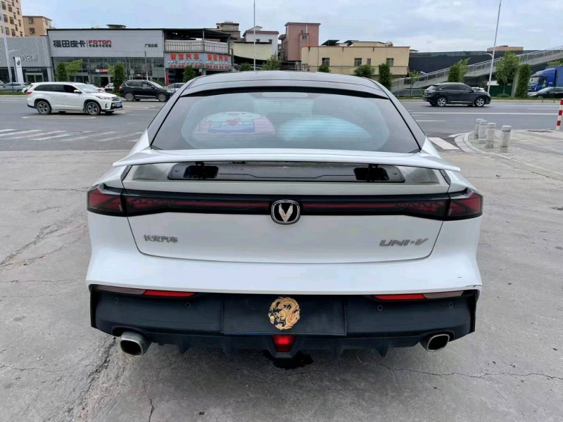 广州22年长安汽车UNI-V9