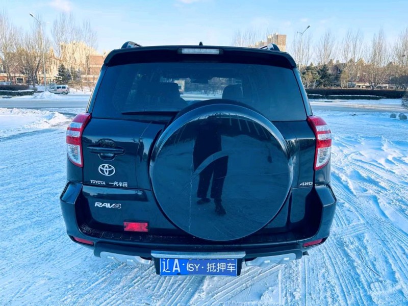 沈阳12年丰田RAV44