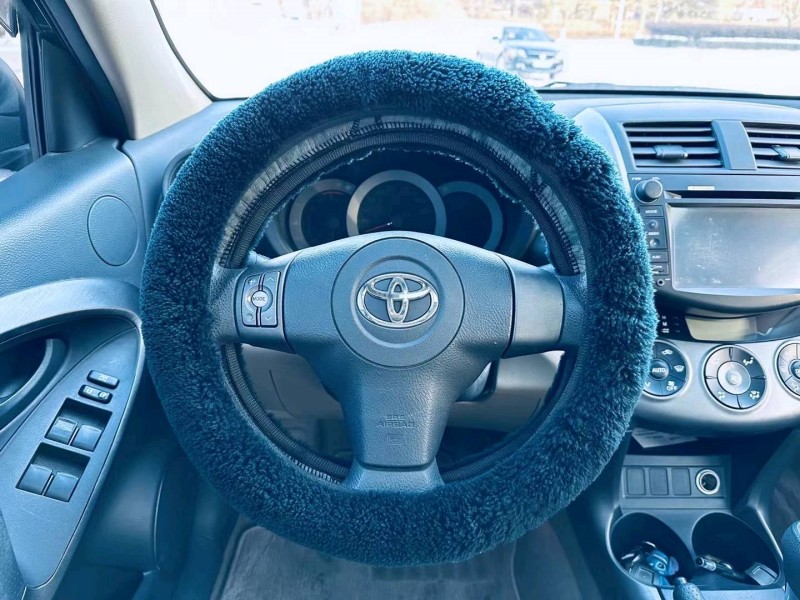 沈阳12年丰田RAV47
