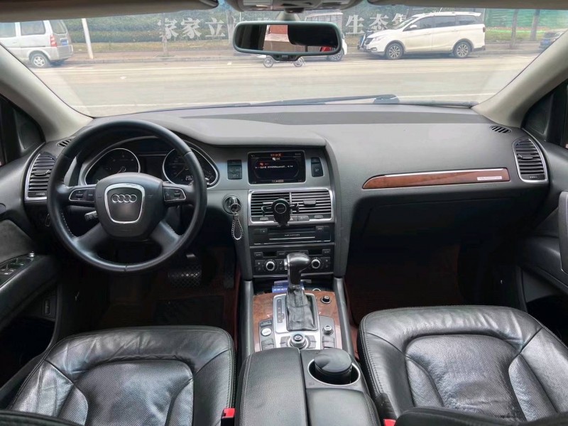 济宁14年奥迪Q74