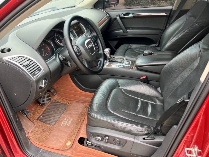 济宁14年奥迪Q75