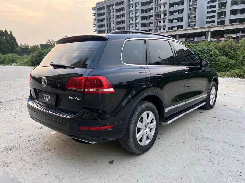 济宁15年大众途锐7