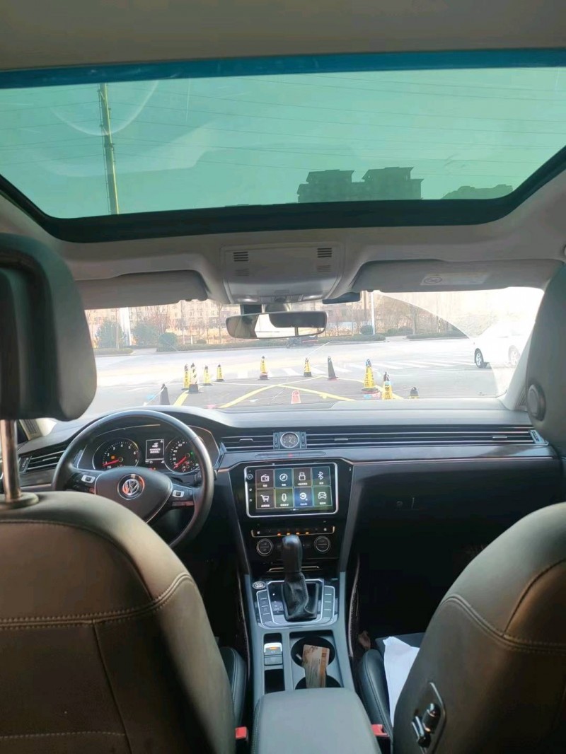 济宁17年大众迈腾5