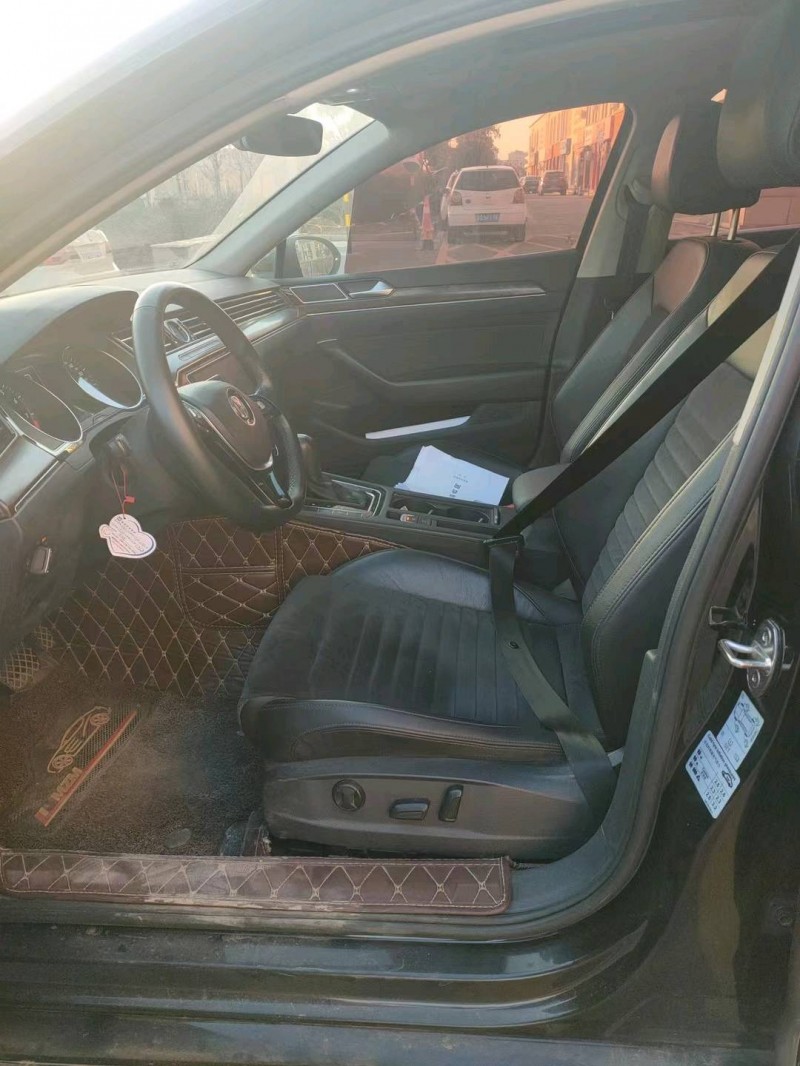 济宁17年大众迈腾6