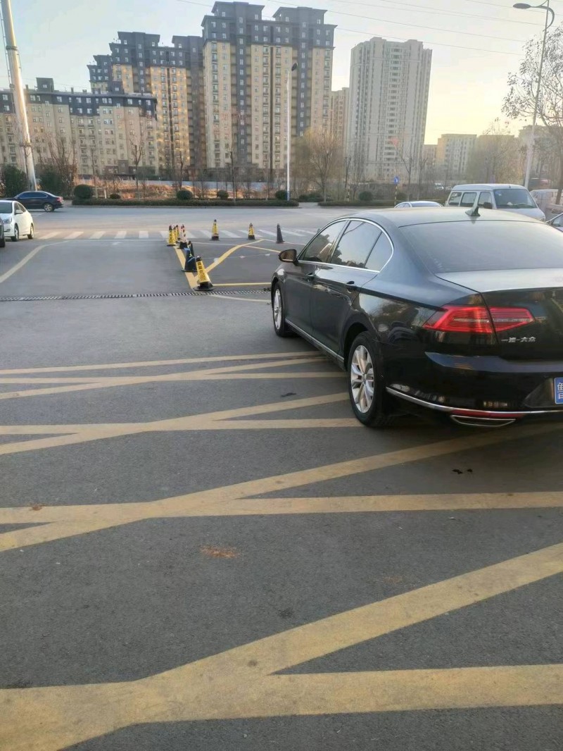 济宁17年大众迈腾7