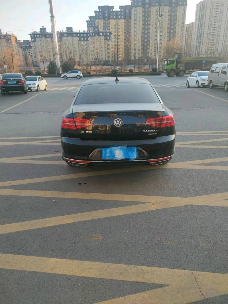 济宁17年大众迈腾9