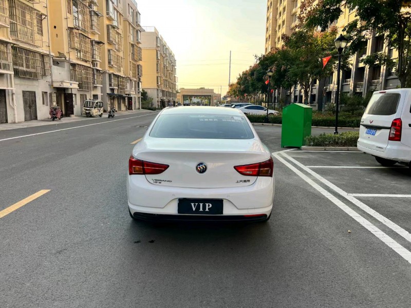 徐州17年别克威朗9