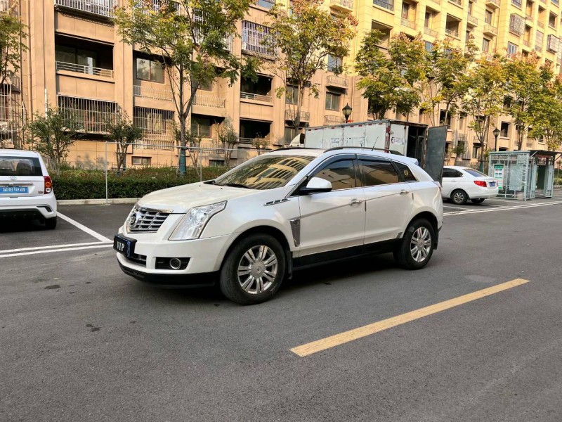 徐州16年凯迪拉克SRX3