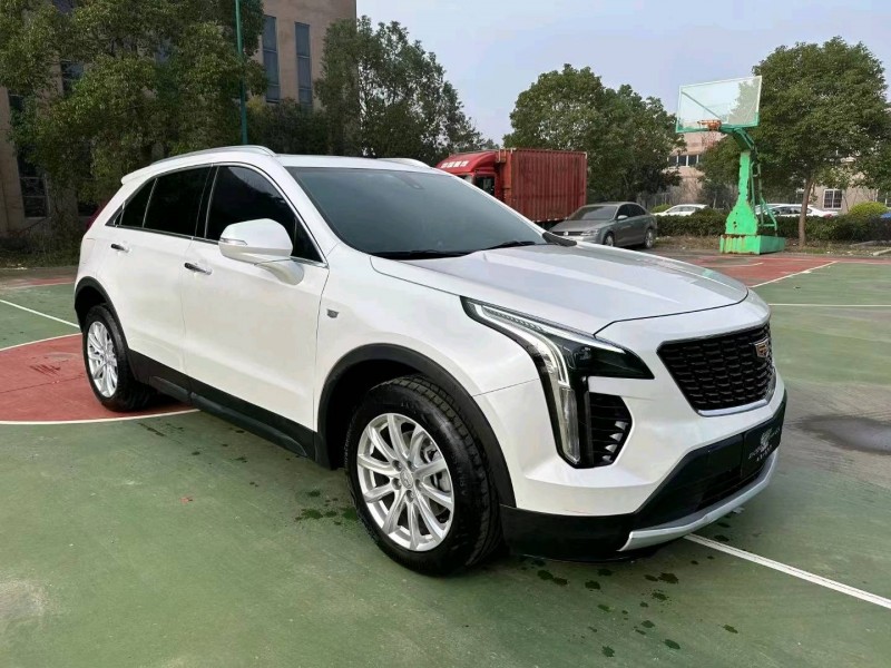襄陽23年凱迪拉克XT43