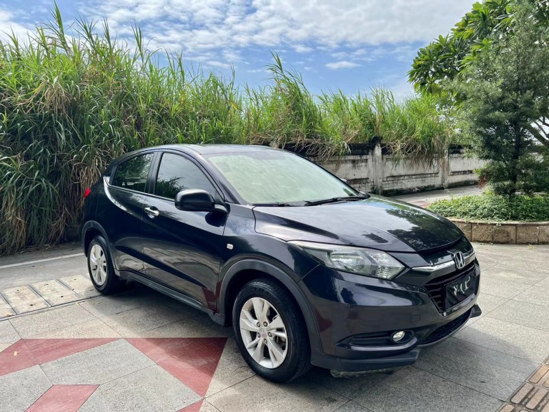 东莞18年本田缤智2