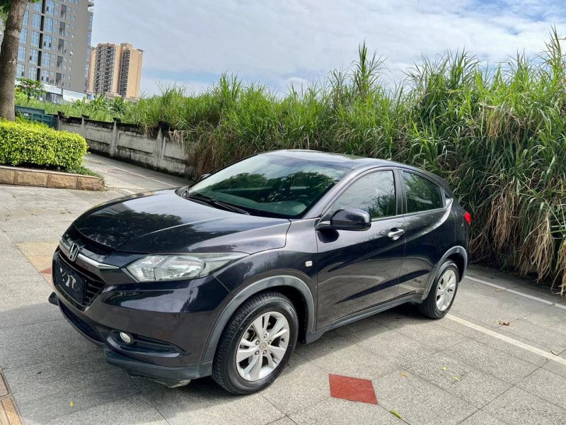 东莞18年本田缤智3