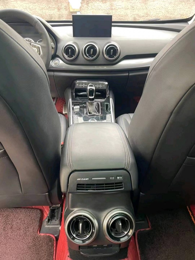 宜昌18年長城汽車WEY VV75