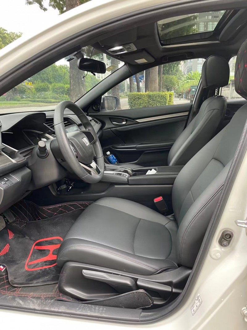 东莞22年本田思域4