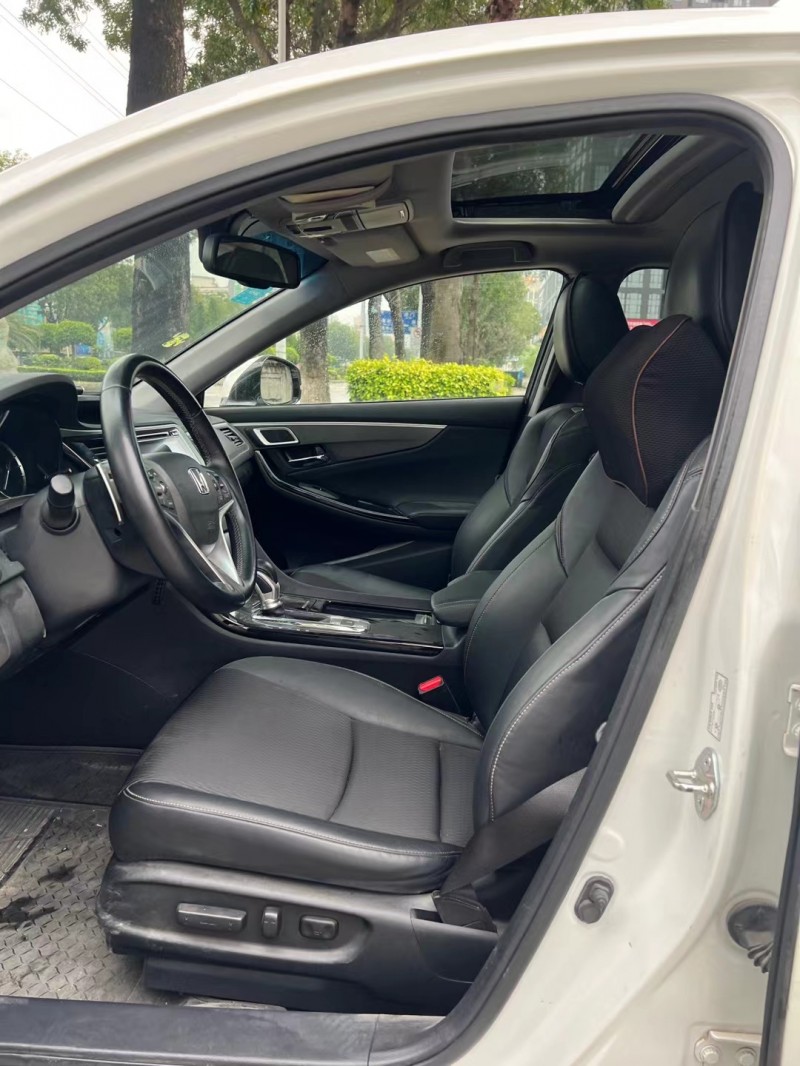 东莞17年本田思铂睿5