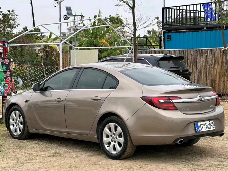 汕头14年别克君威7