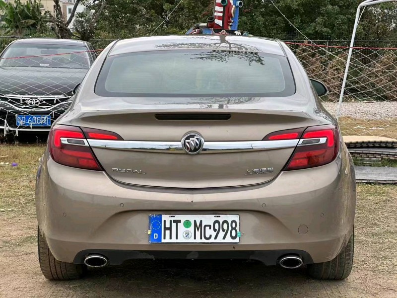 汕头14年别克君威9