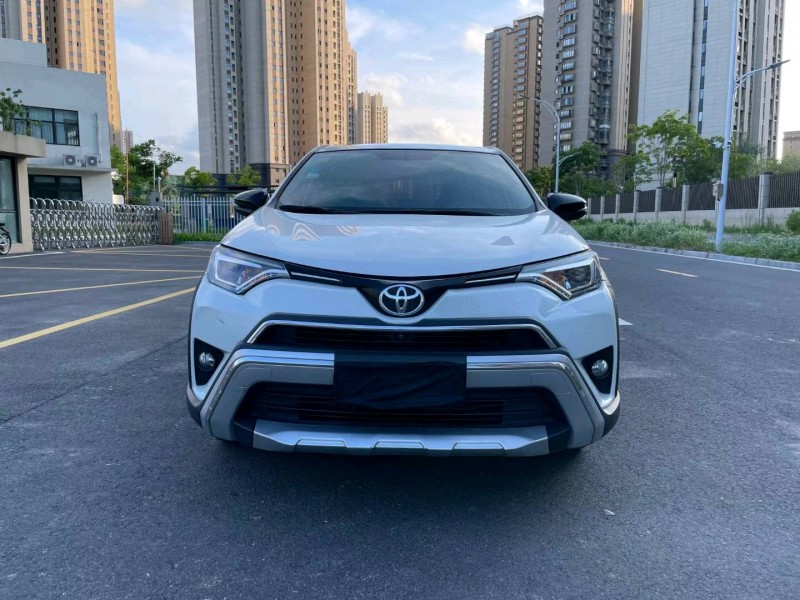 苏州19年丰田RAV41