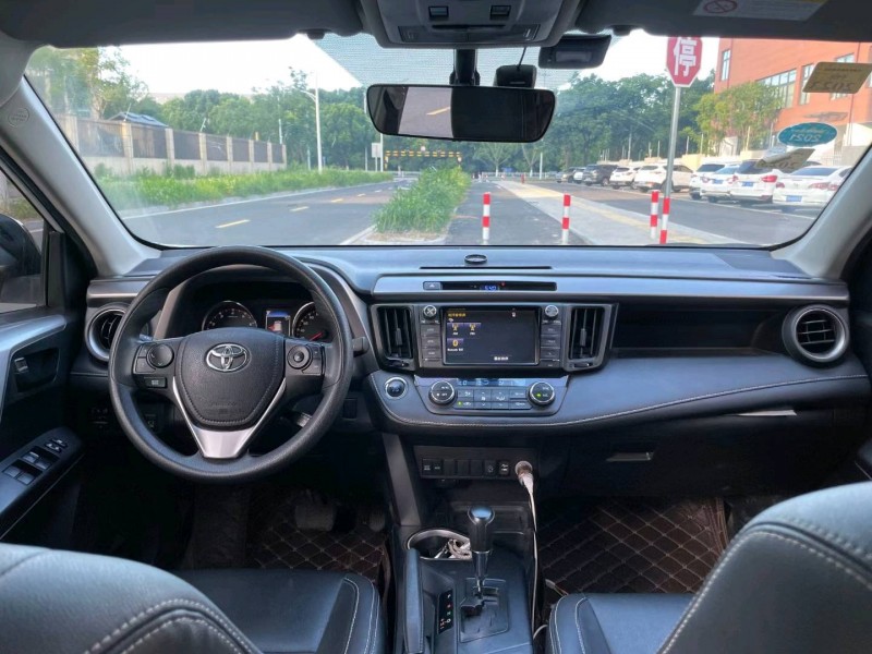 苏州19年丰田RAV46