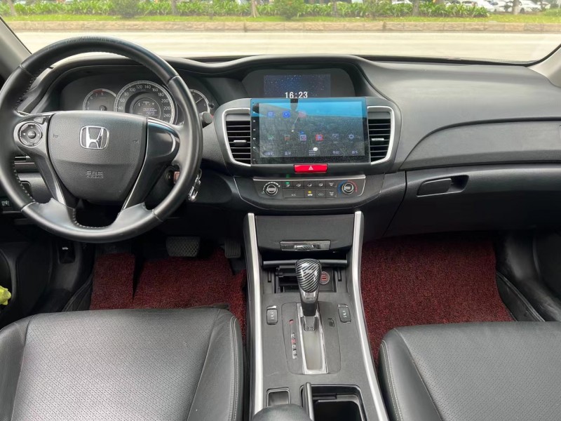 东莞16年本田雅阁4