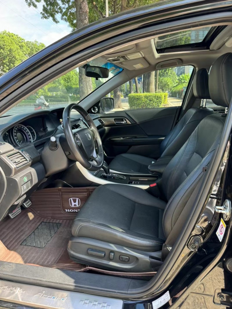 东莞15年本田雅阁4