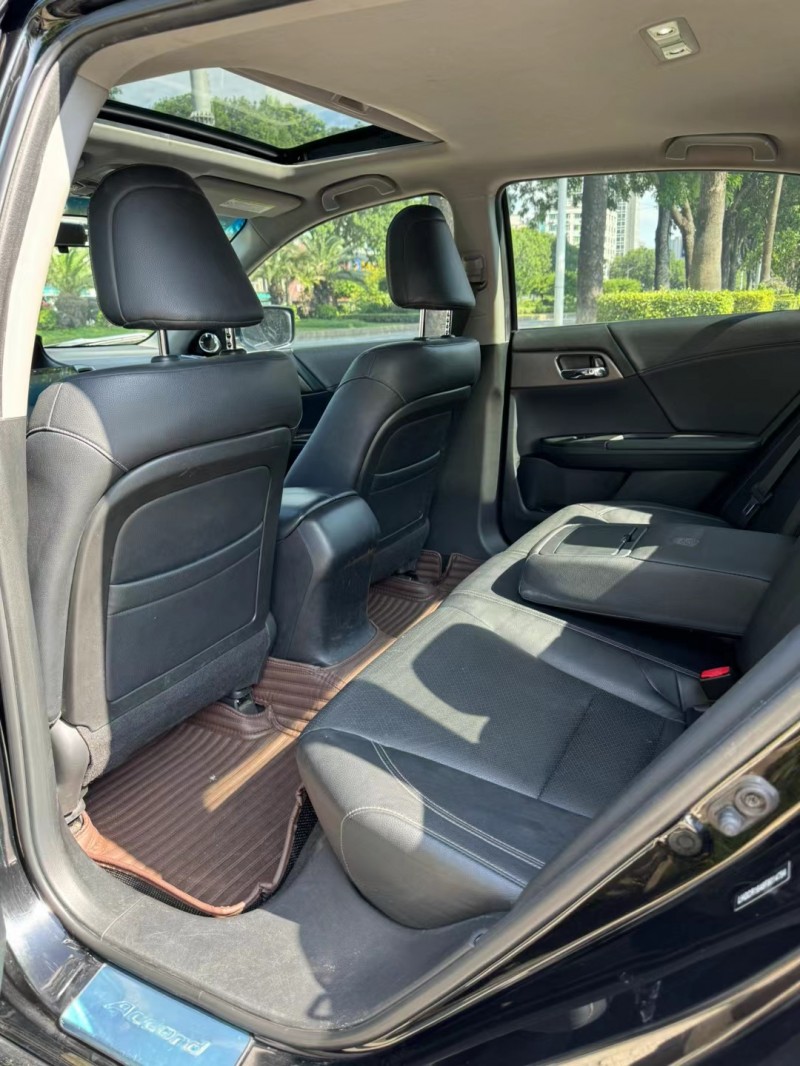 东莞15年本田雅阁5