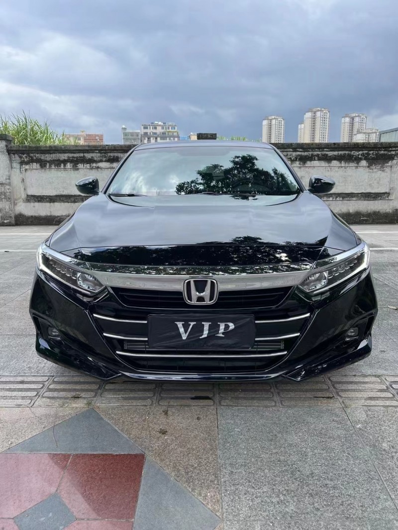 东莞22年本田雅阁1
