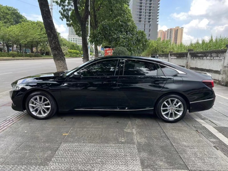 东莞22年本田雅阁6