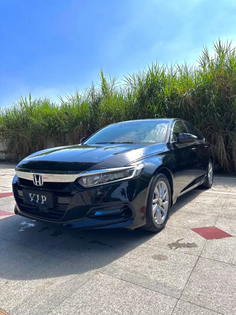 东莞18年本田雅阁2