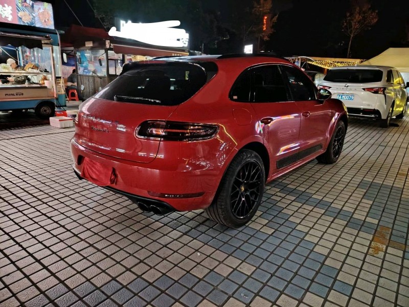 苏州18年保时捷Macan9