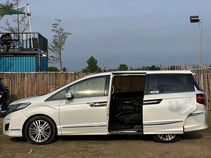 汕头18年本田艾力绅3