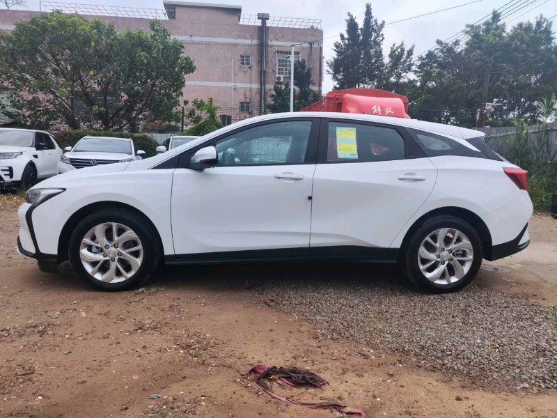 广州23年别克微蓝7