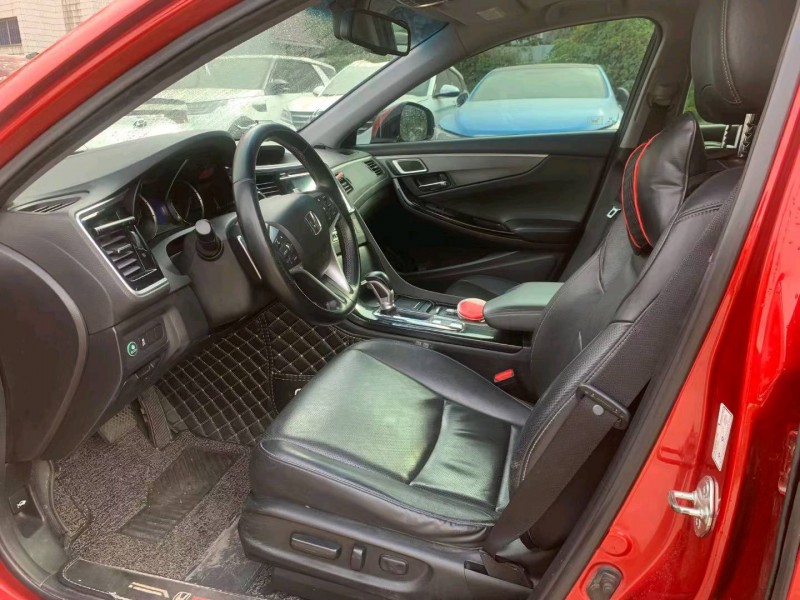 广州16年本田思铂睿5