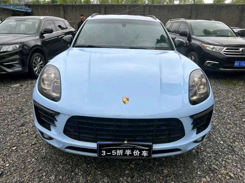重庆15年保时捷Macan1