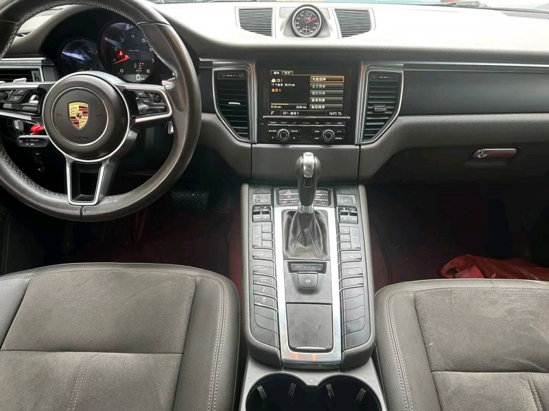 重庆15年保时捷Macan4