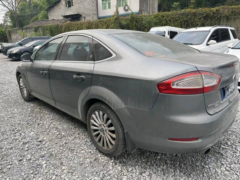 重庆12年福特蒙迪欧-致胜7