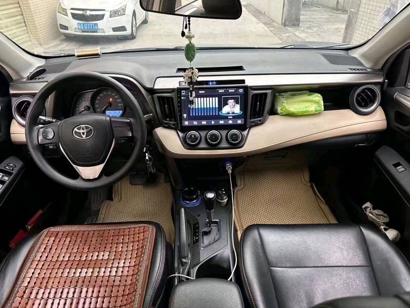 徐州14年丰田RAV4荣放7