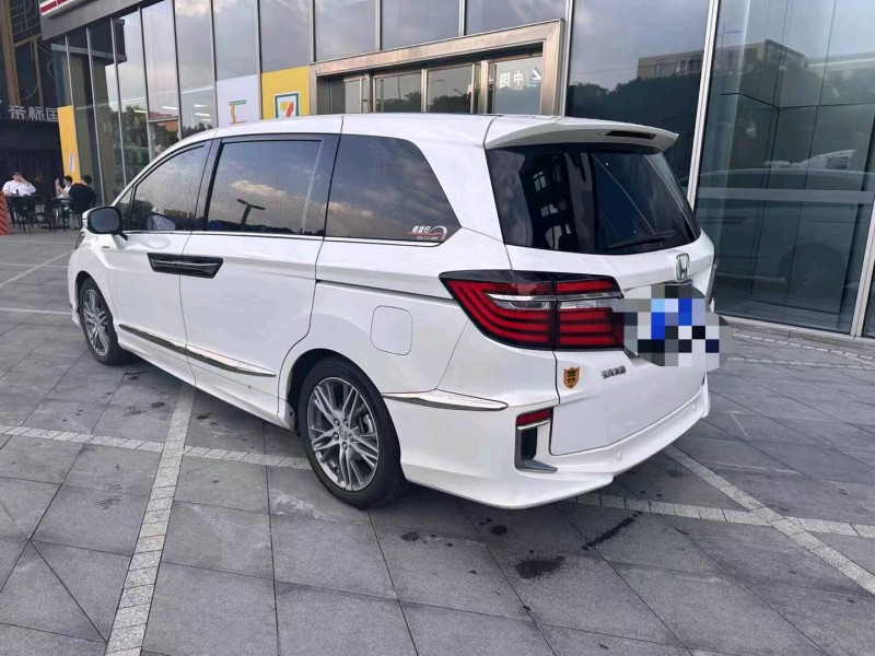 珠海20年本田艾力绅4