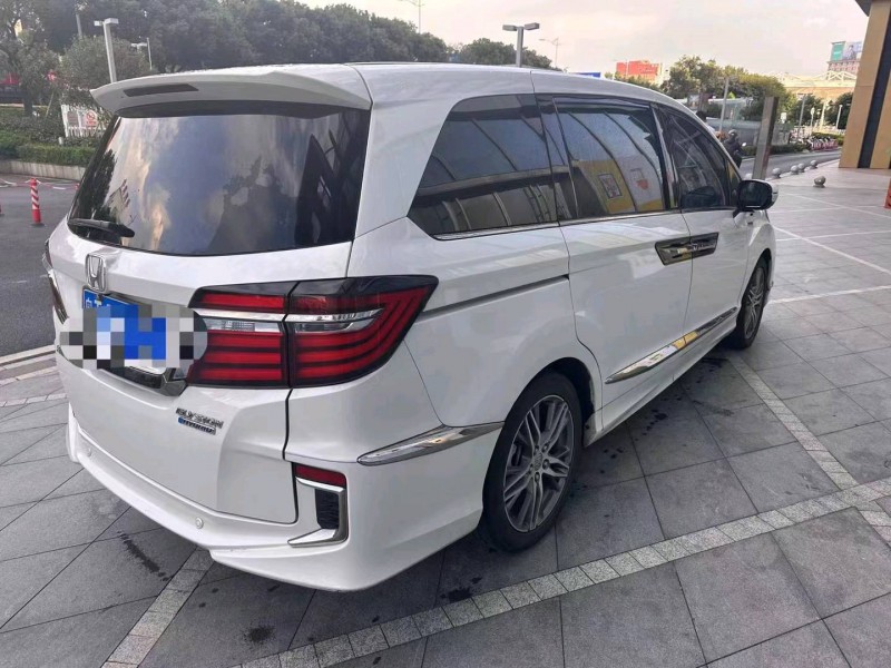 珠海20年本田艾力绅8