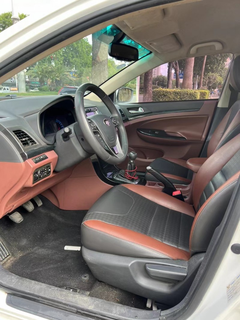 东莞17年比亚迪速锐4