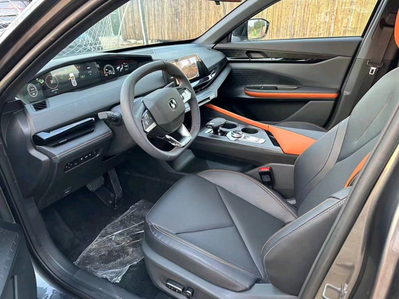 汕头23年长安汽车UNI-V4