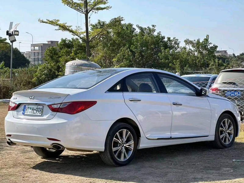 汕头14年现代索纳塔八8
