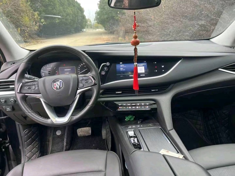 广州21年别克昂科旗9