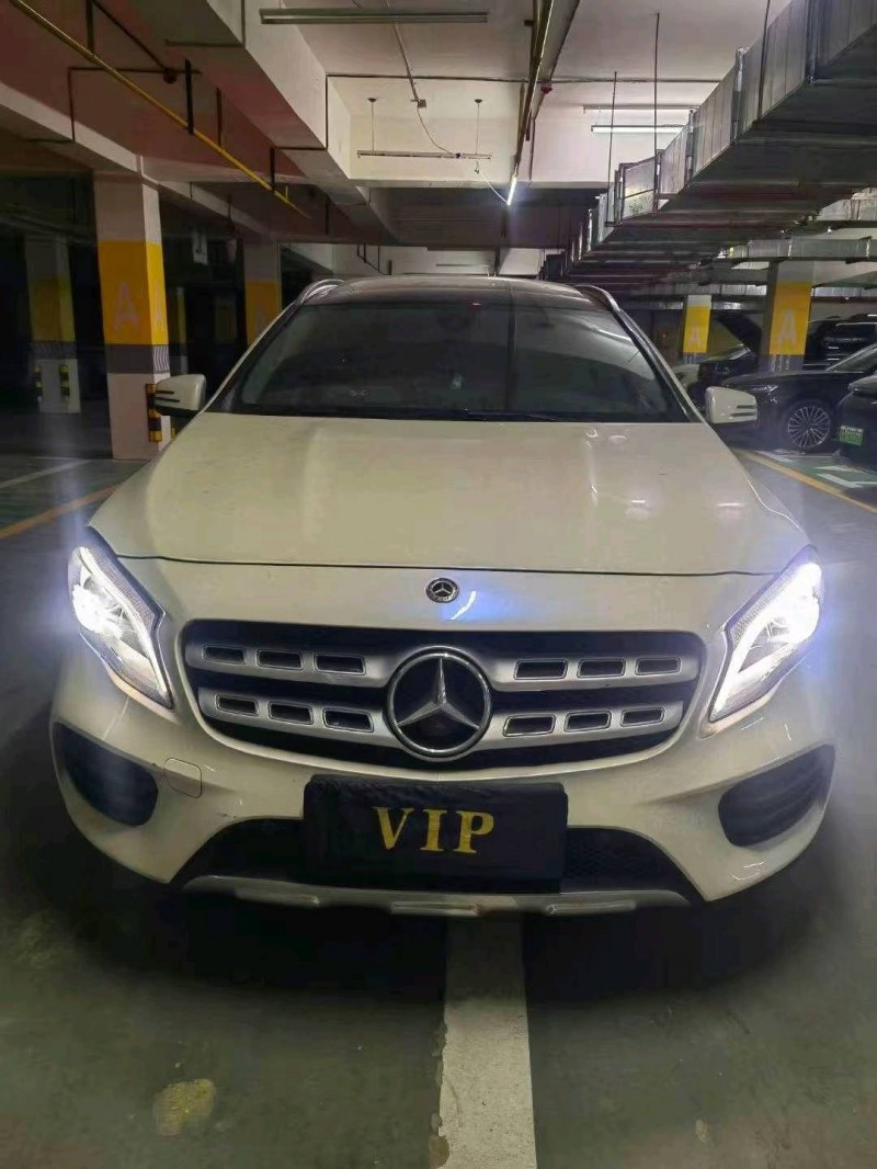 武汉19年奔驰GLA1